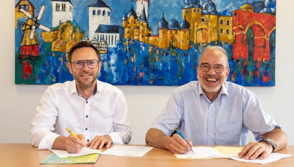 Das Kooperations-Team der CDU und UWV Mechernich nach der Unterzeichnung. Foto: R. Larmann, ProfiPress